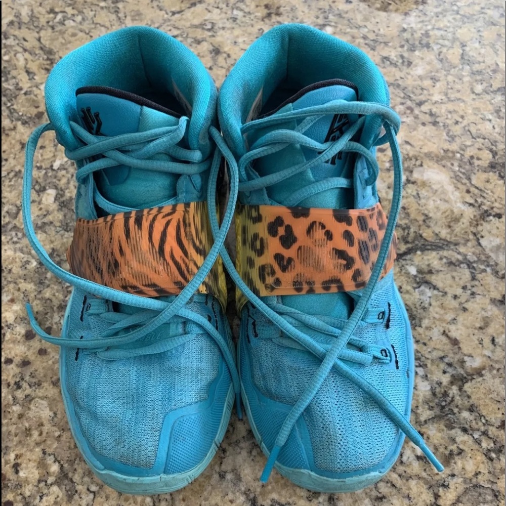 Nike kyrie size 5.5